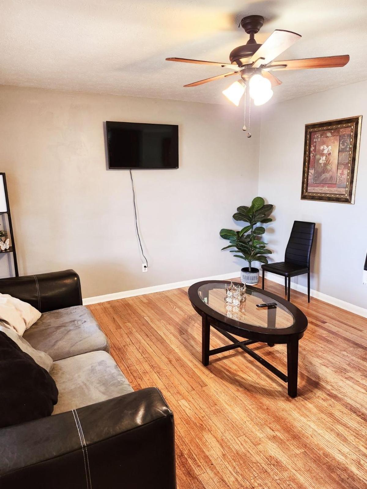 Quiet Comfort Room Near Shopping And Attractions Fayetteville Exterior photo